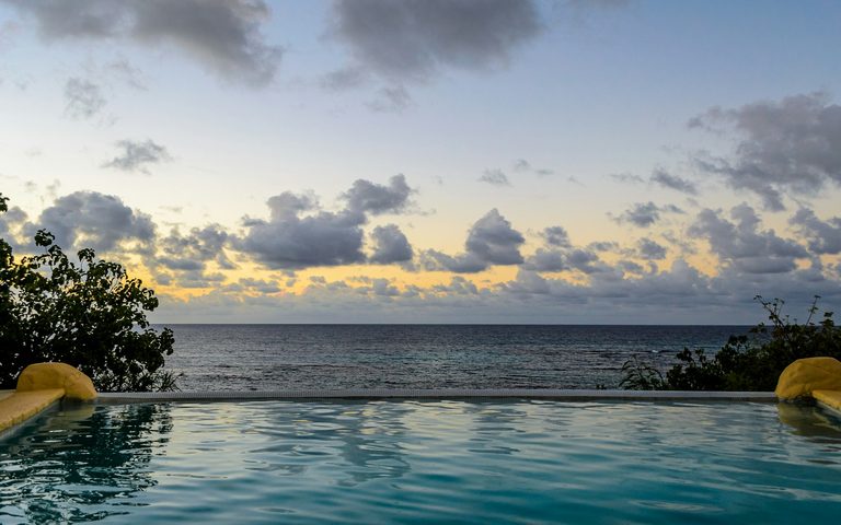 How to Book a Villa or Ski Chalet for Christmas and New Year