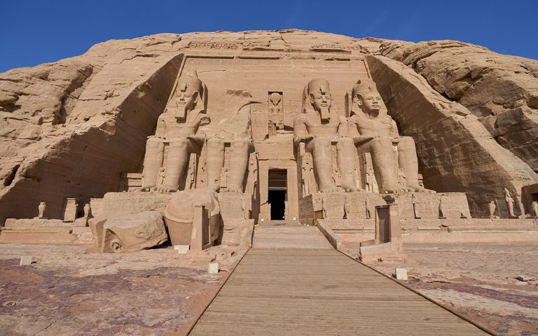 Abu Simbel, en Privado