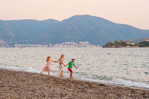 Family by the Aegean