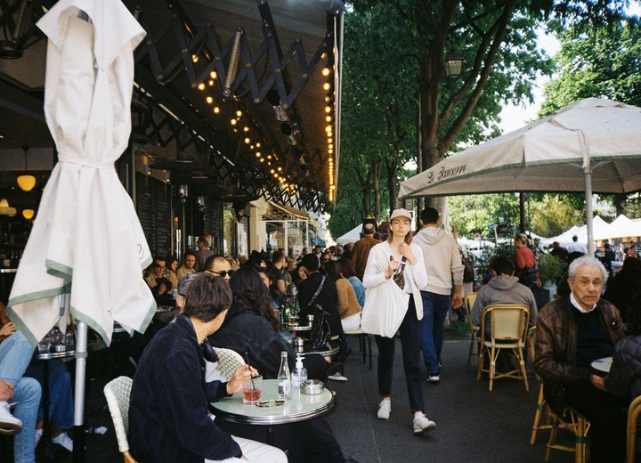 The Paris Table