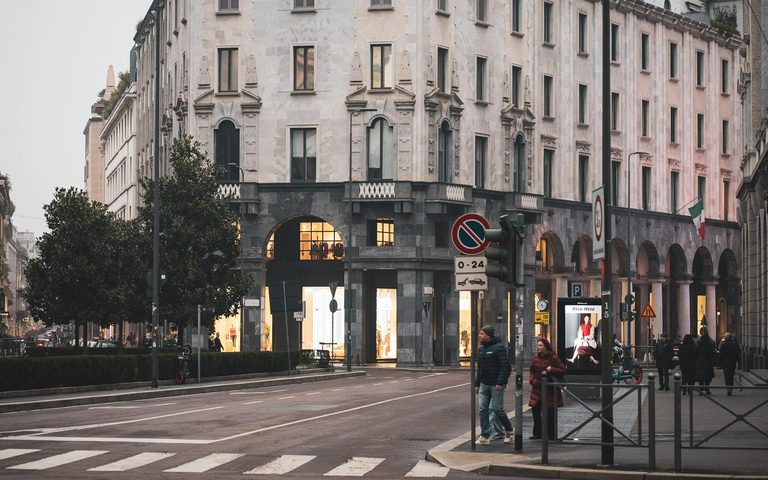 The Milanese Table