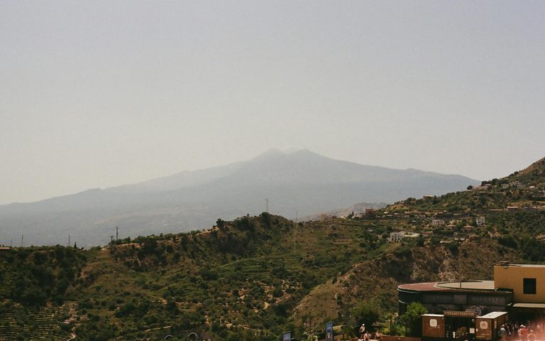 Etna's Vines & the Markets
