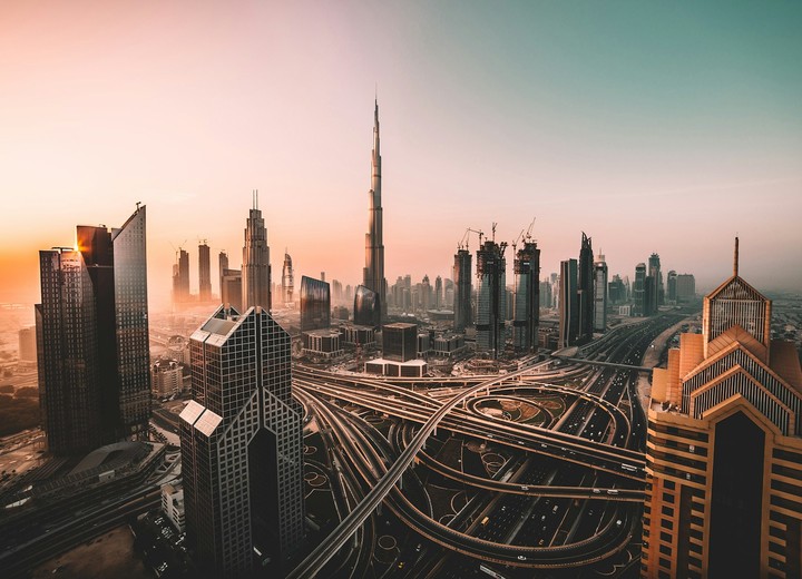 Dubai, At Altitude