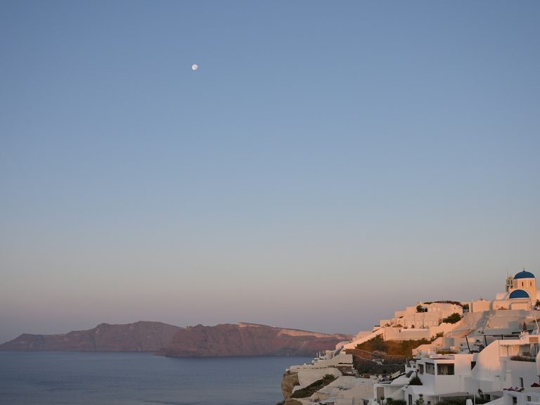 The Best Time to Visit Greece — a Luxury Islands & Mainland Guide