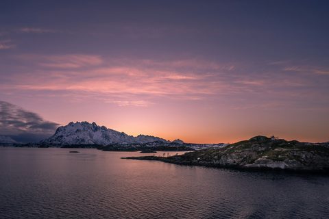 The Best Time to Visit Norway — Fjords, Midnight Sun and Northern Lights