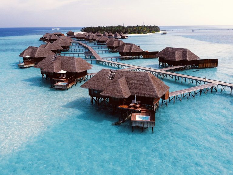 The Best Time to Visit the Maldives — a Luxury, Month-by-Month Guide