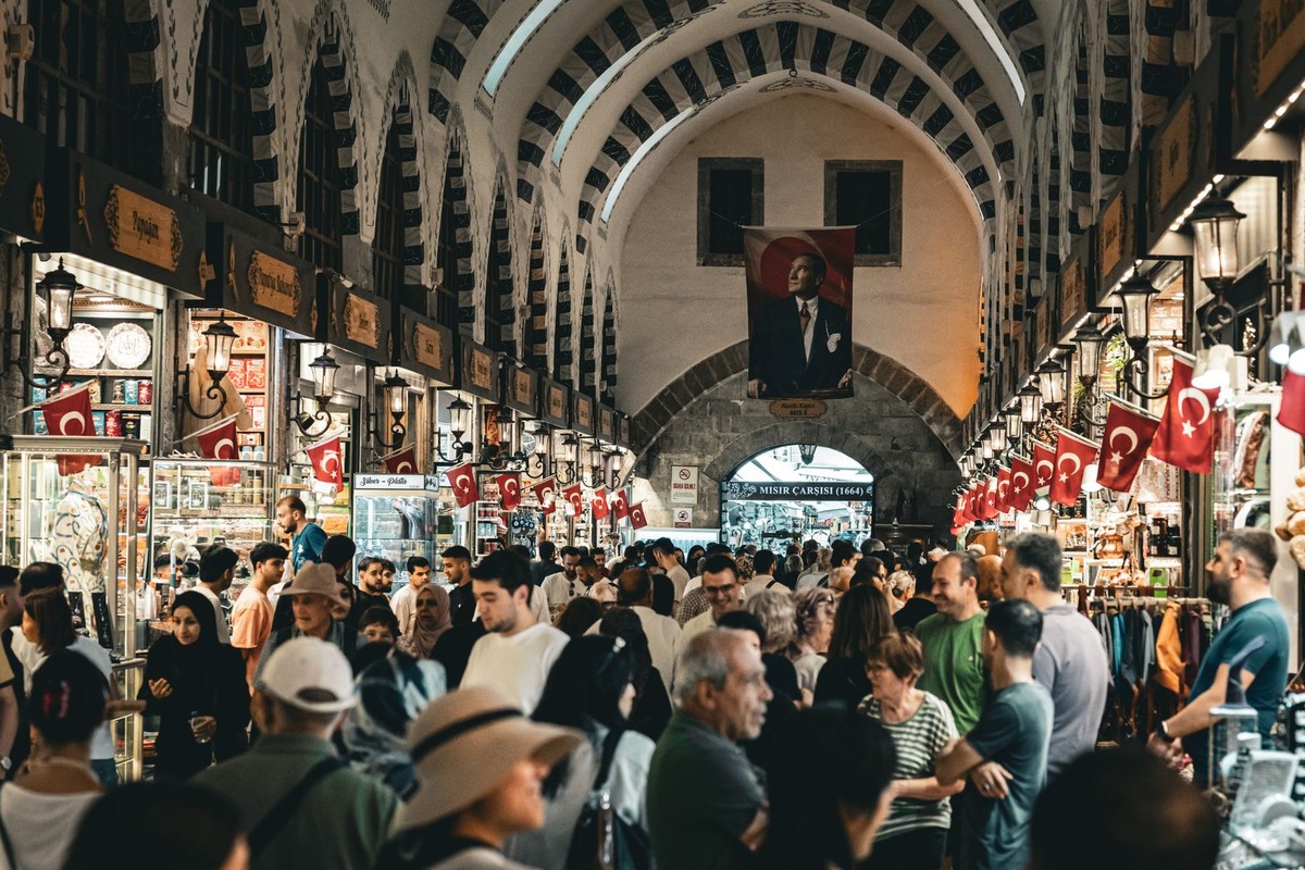 The Bazaar with a Master