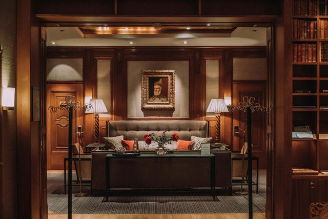 Luxury Travel Advisor vs. Booking Online: The Benefits, Explained