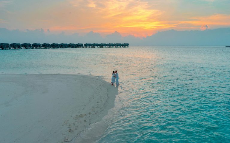 How to Plan a Perfect, Unforgettable Honeymoon