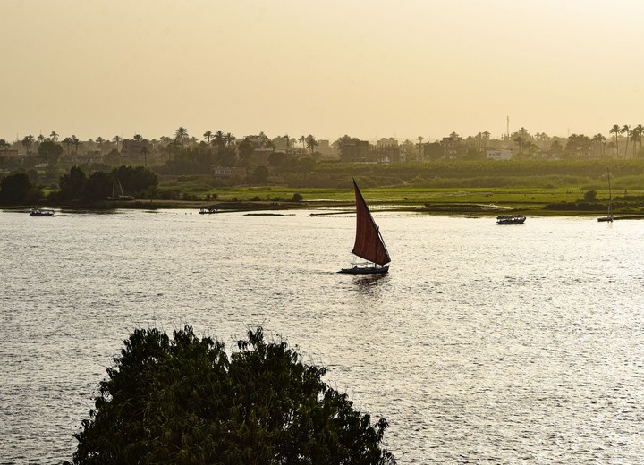 The Dahabiya Sail