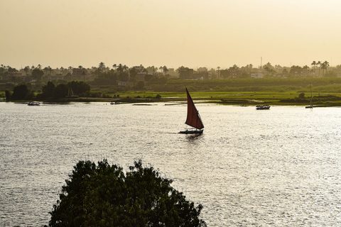 The Dahabiya Sail