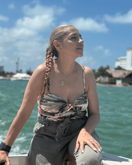 Magnolia Quintana — Ultra-Luxury Cruise & Yacht Specialist