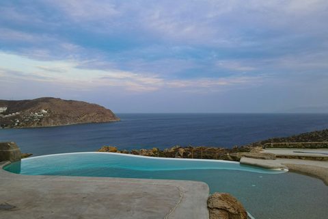 Villa or Hotel for a Luxury Trip? How to Choose, and When a Residence Wins