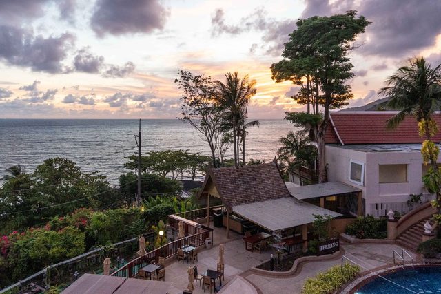 The Cliffside Villa