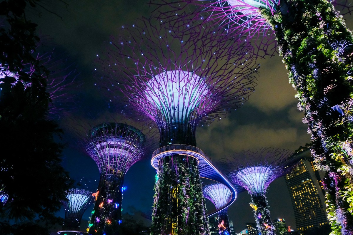 Gardens by the Bay, Privately