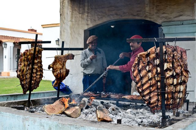 Un asado patagónico con la familia gaucha