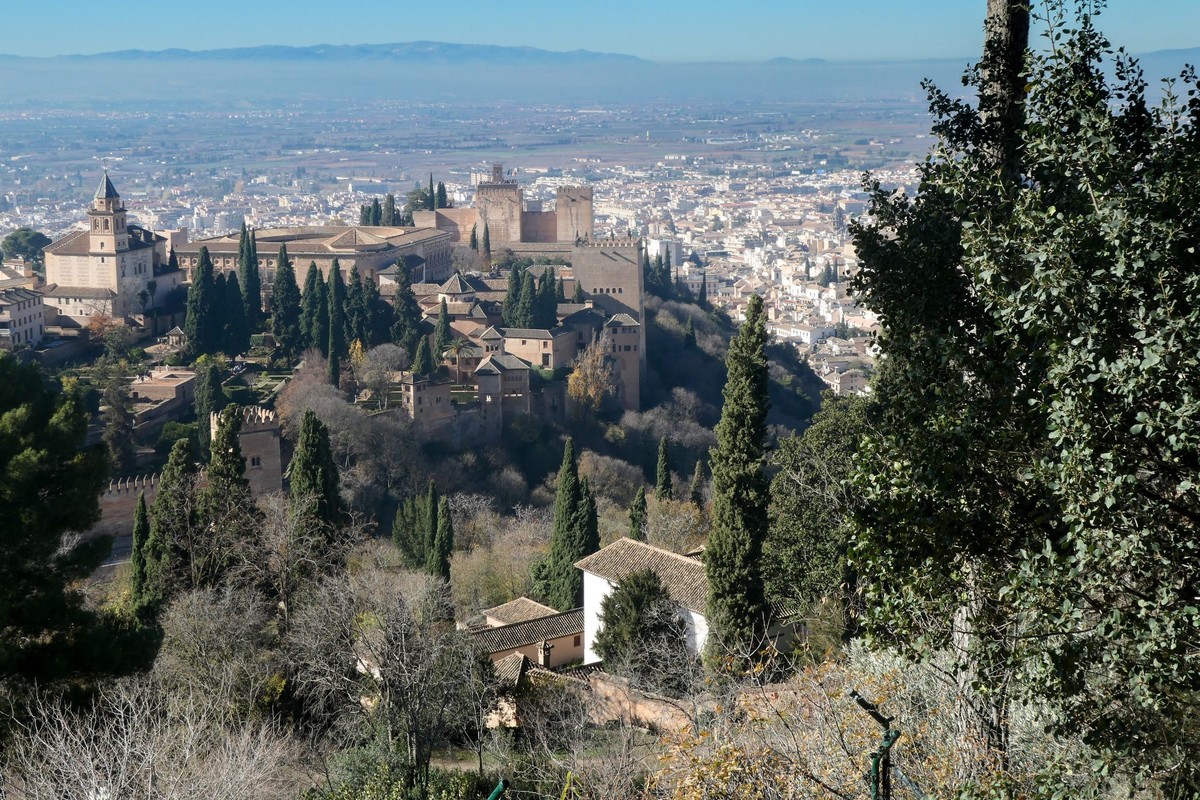 The Alhambra, in silence