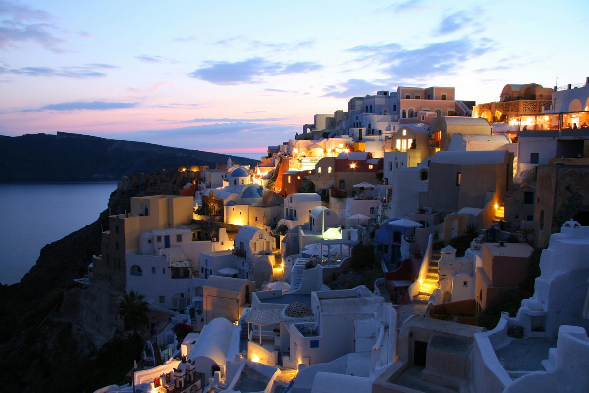 A private villa in Oia at the exact moment