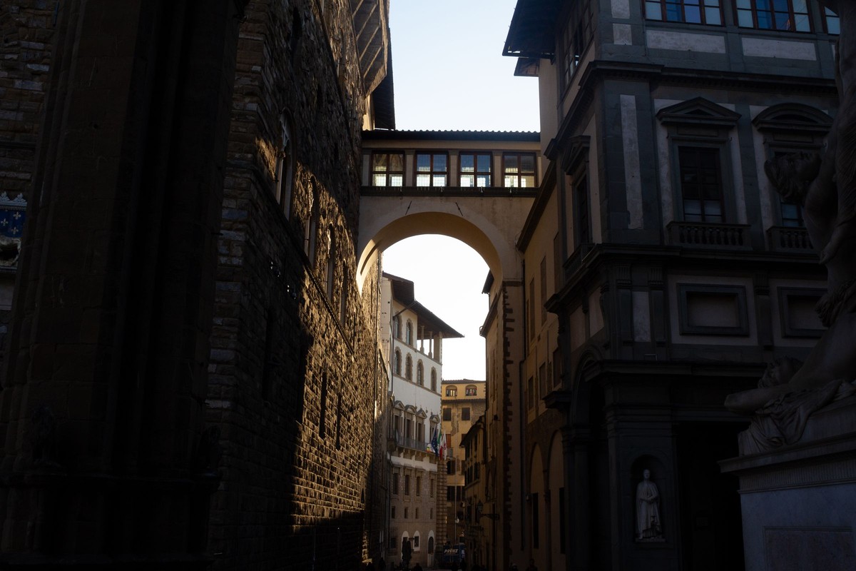 The Uffizi at seven in the morning