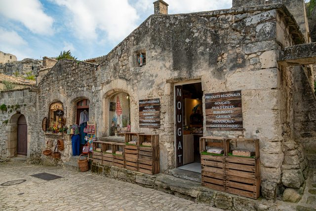 Les Baux al amanecer