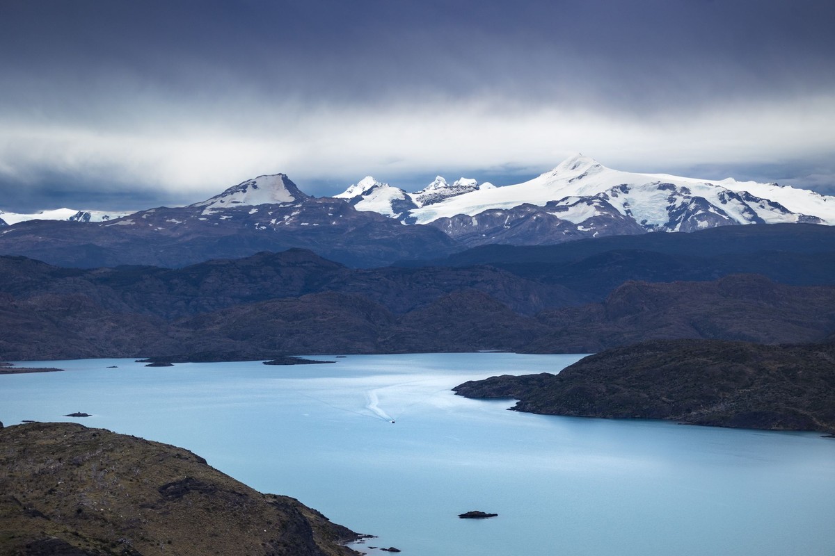 A private boat to the face of the Grey Glacier