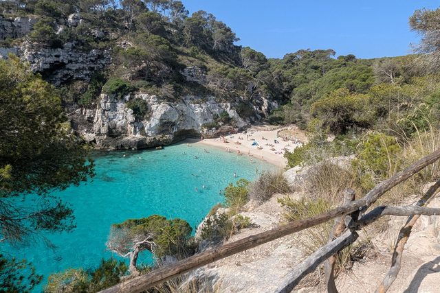 Una cala a la que solo se llega en kayak