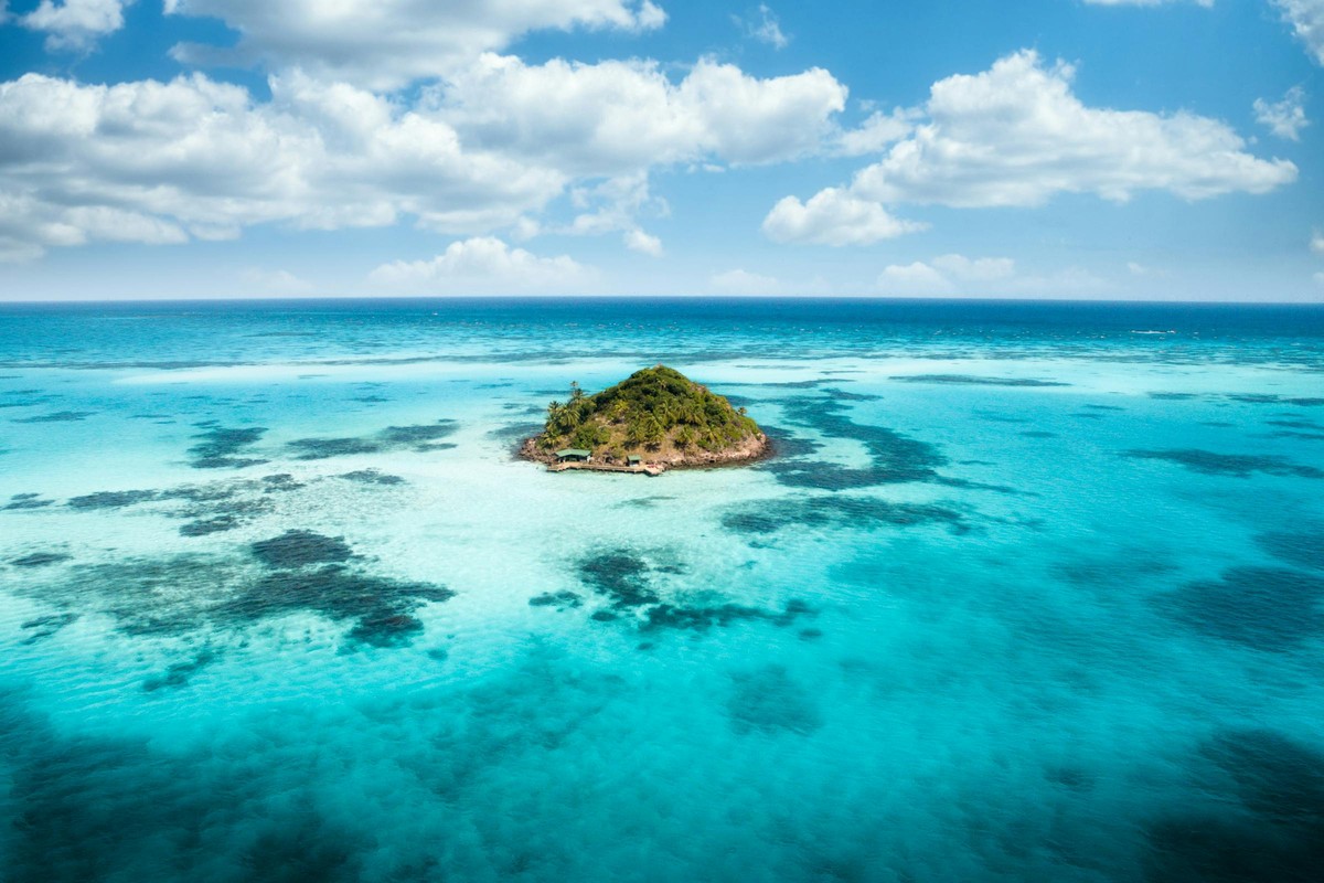 A private boat to the uninhabited cays