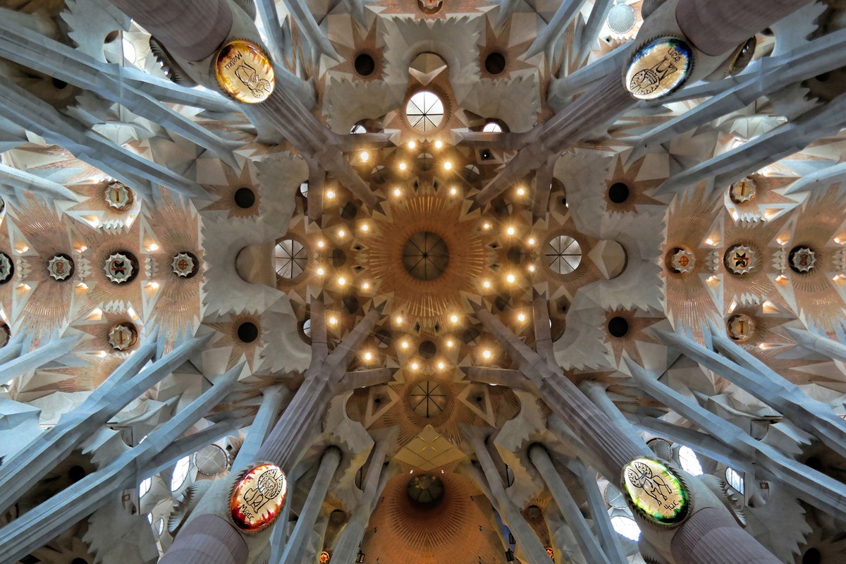 Sagrada Família at first light