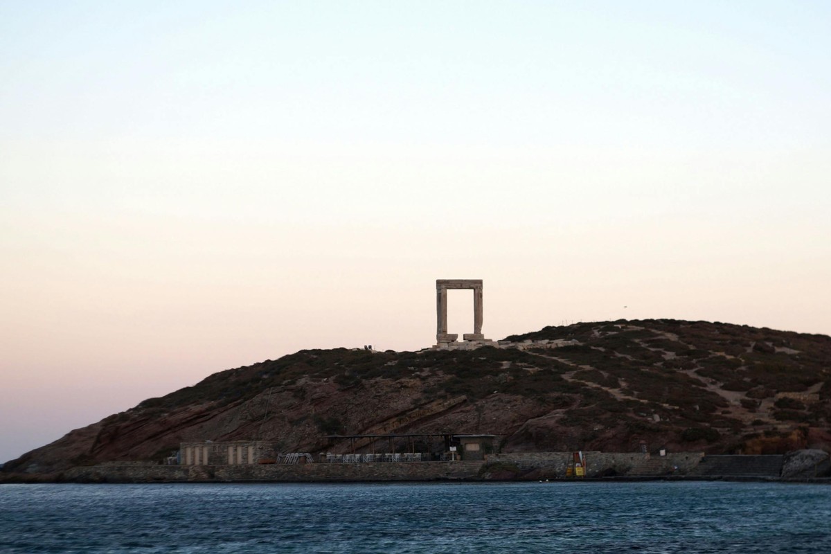 A private walk through the Kastro