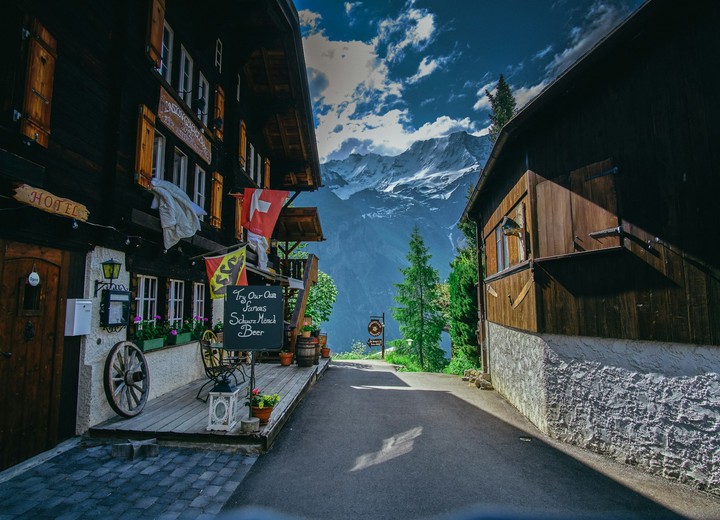 The Alpine Table