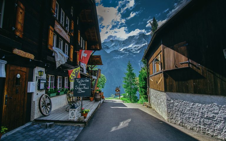 The Alpine Table